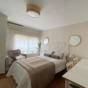 Meninas De Cavero Apartamento Madrid